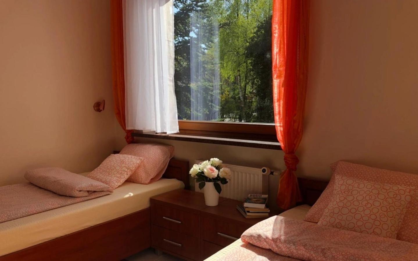 Apartamenty Winniczki ポビエロボ 部屋 写真
