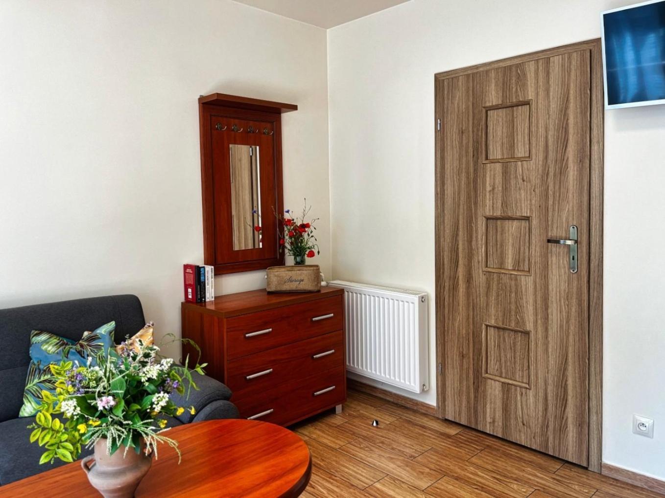 Apartamenty Winniczki ポビエロボ エクステリア 写真